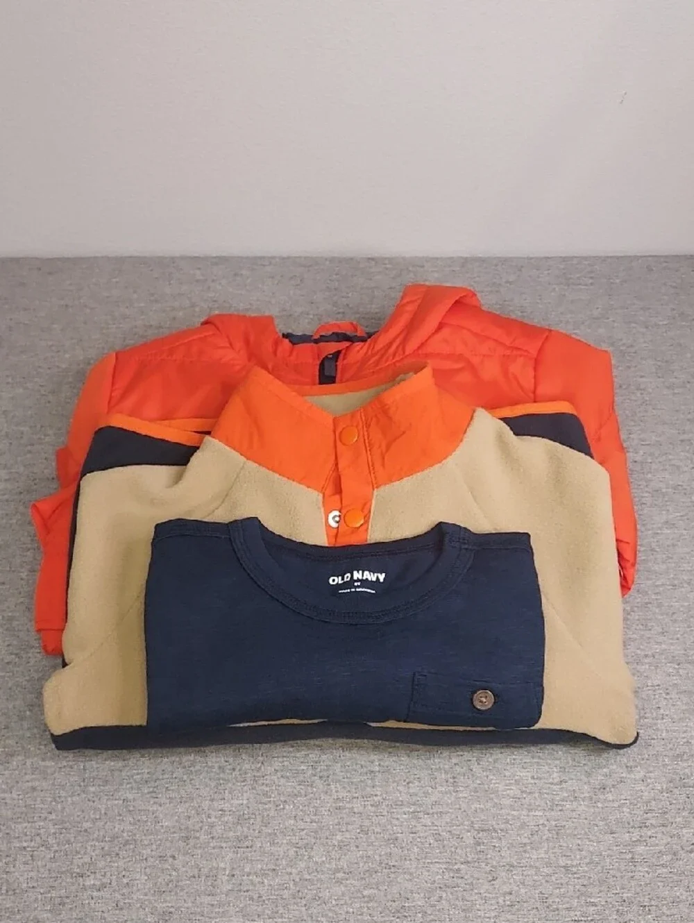 Old Navy 3-Piece Set Orange Quilted Jacket Colorblock Fleece T-Shirt Size 5T NWT